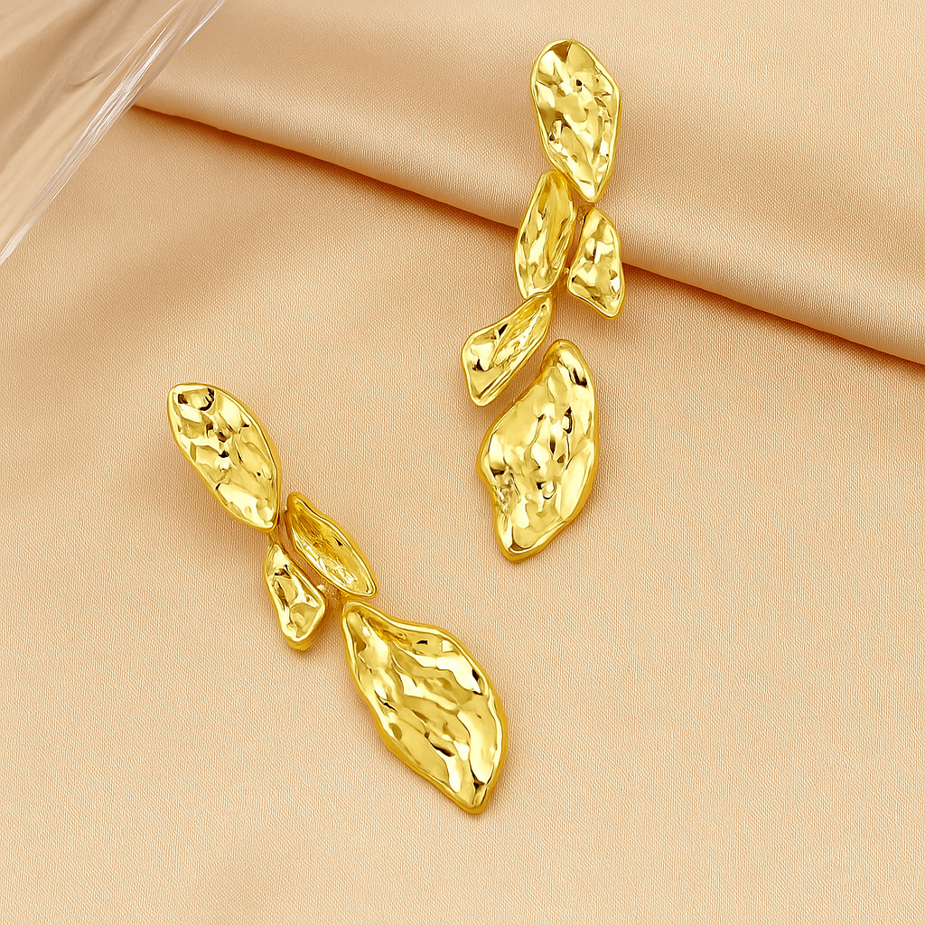 <tc>Luna Fundido Cascade Pendientes</tc>