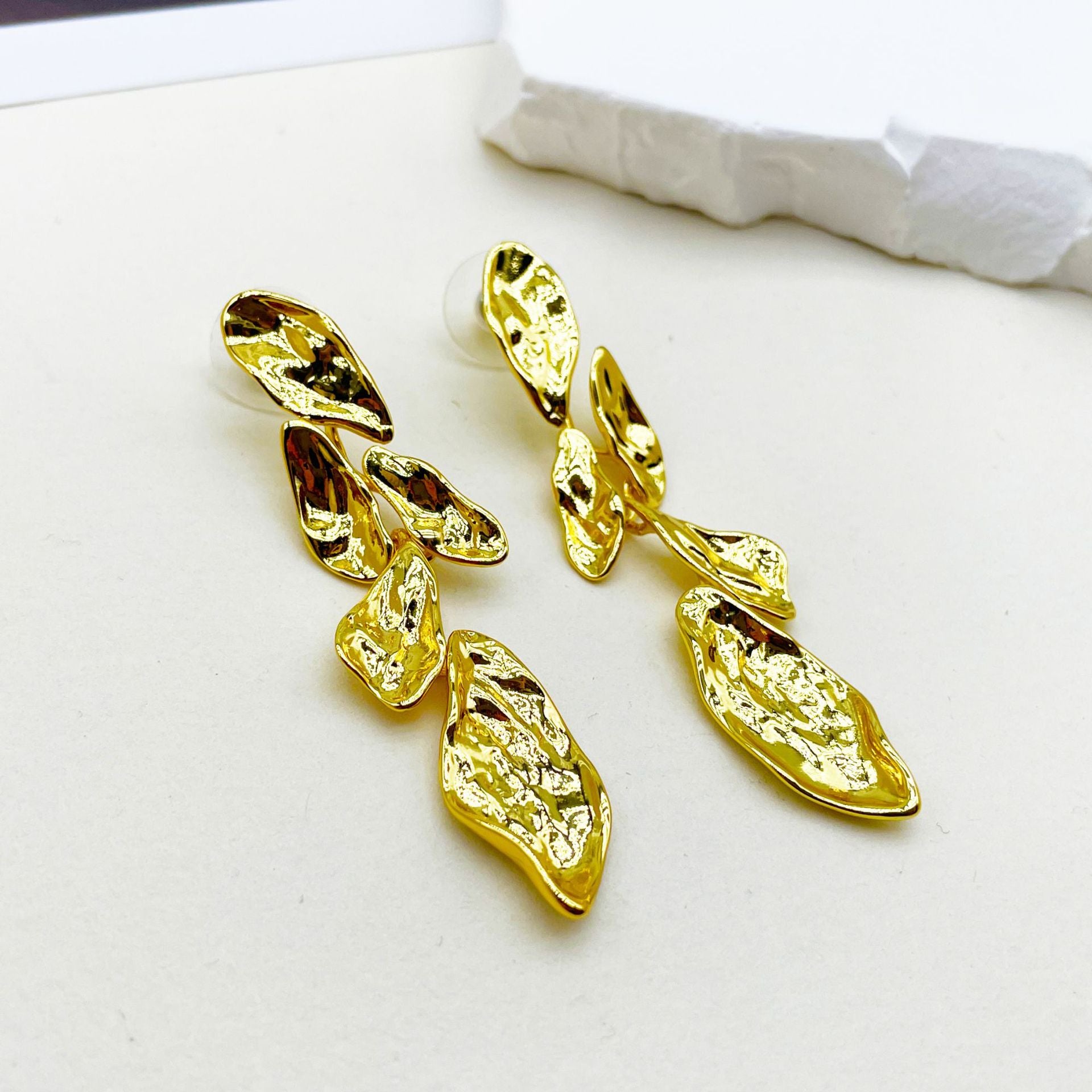 <tc>Luna Fundido Cascade Pendientes</tc>