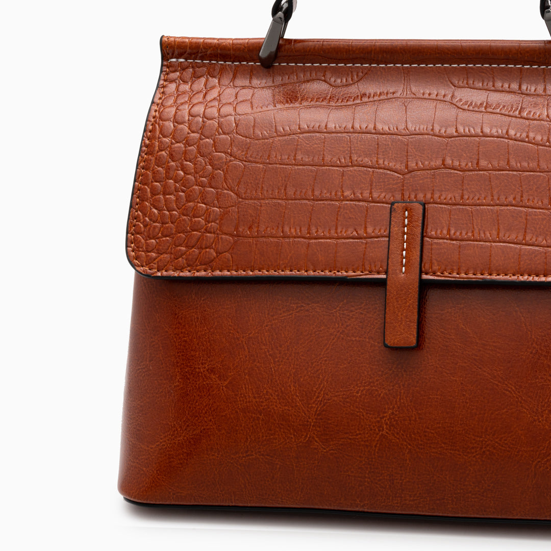 <tc>Bolso tipo cartera Kesha Croc&nbsp; &nbsp;</tc>