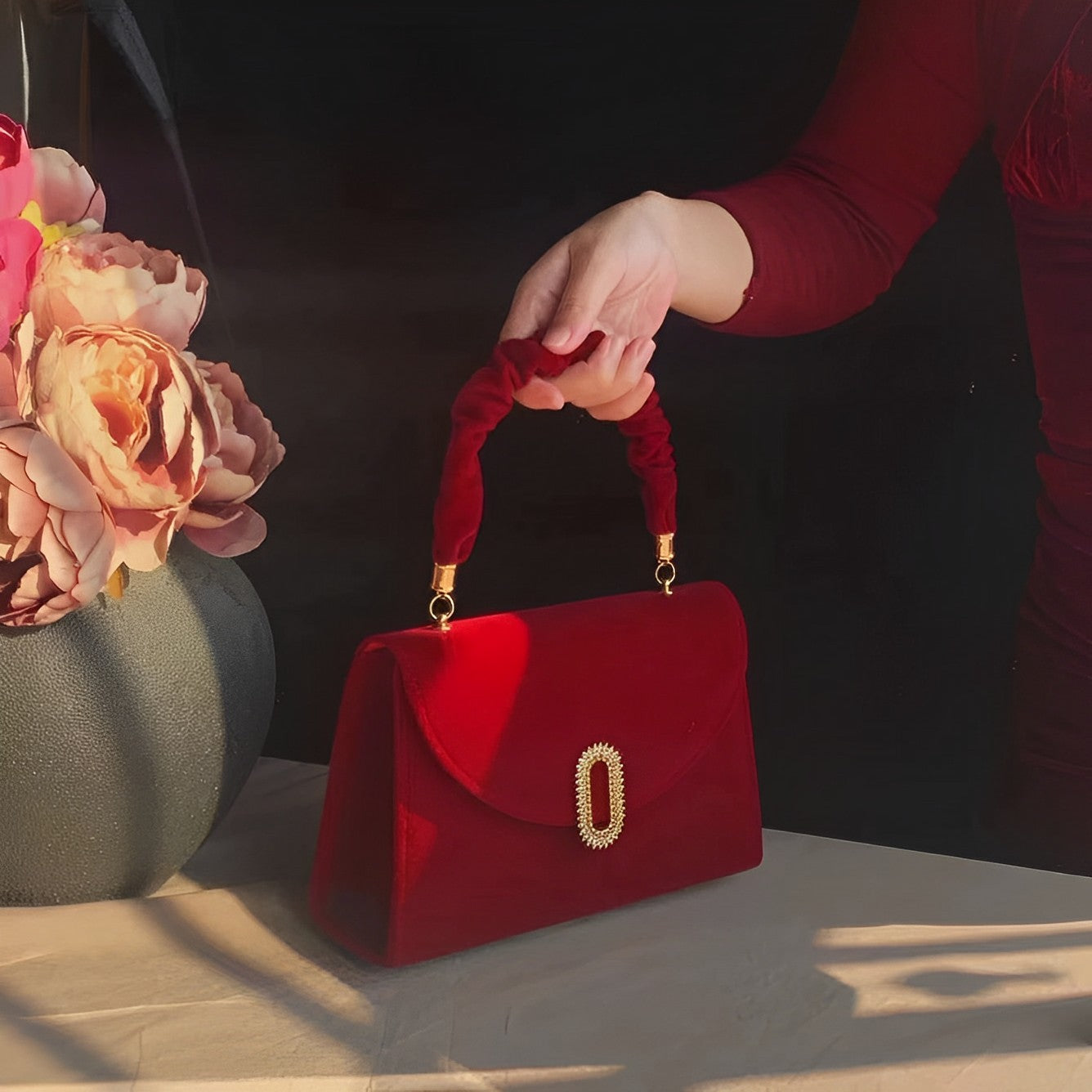 Bolso Priscilla de terciopelo rojo